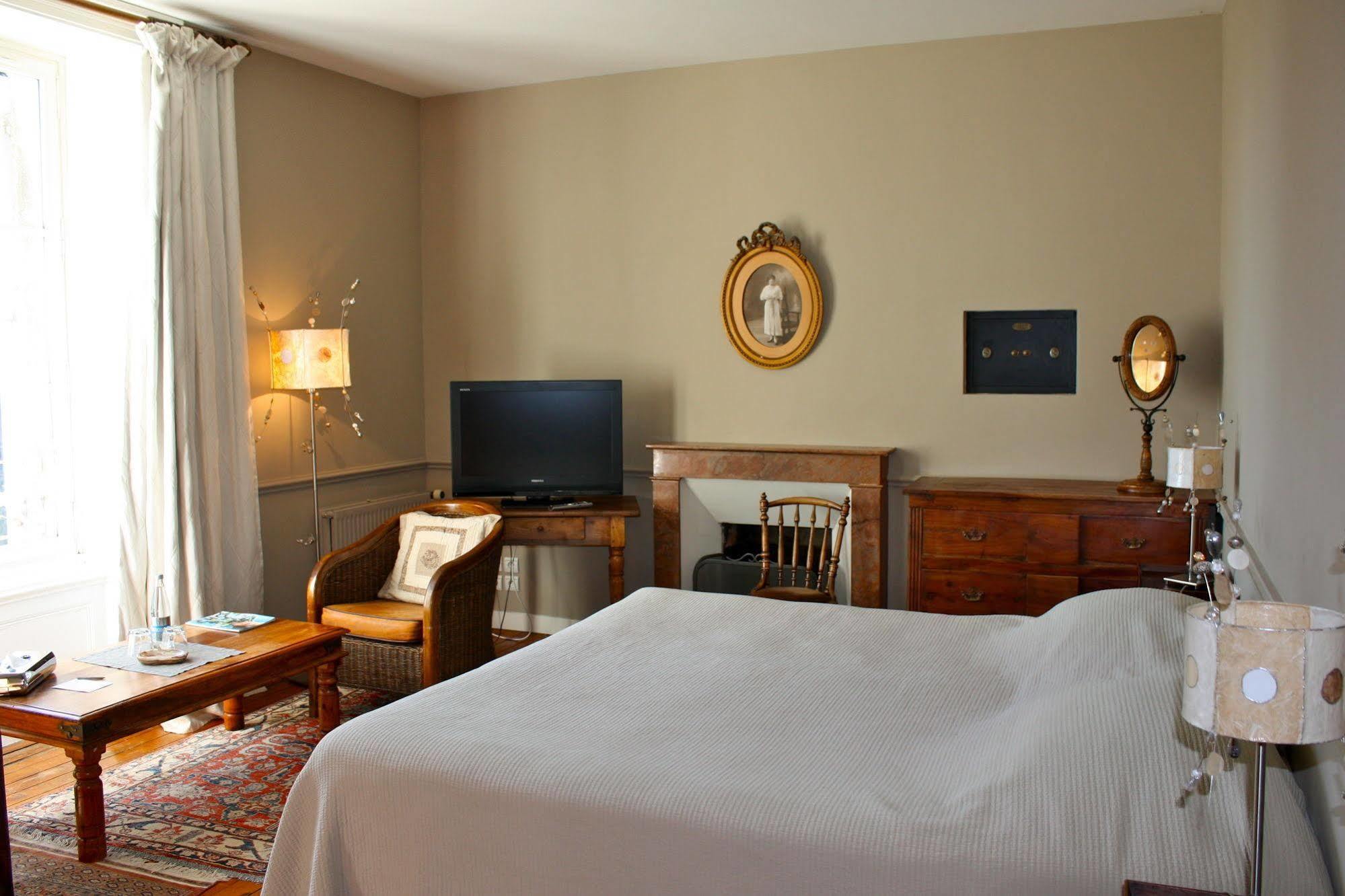 Domaine De Bodeuc Hotel Nivillac Екстериор снимка