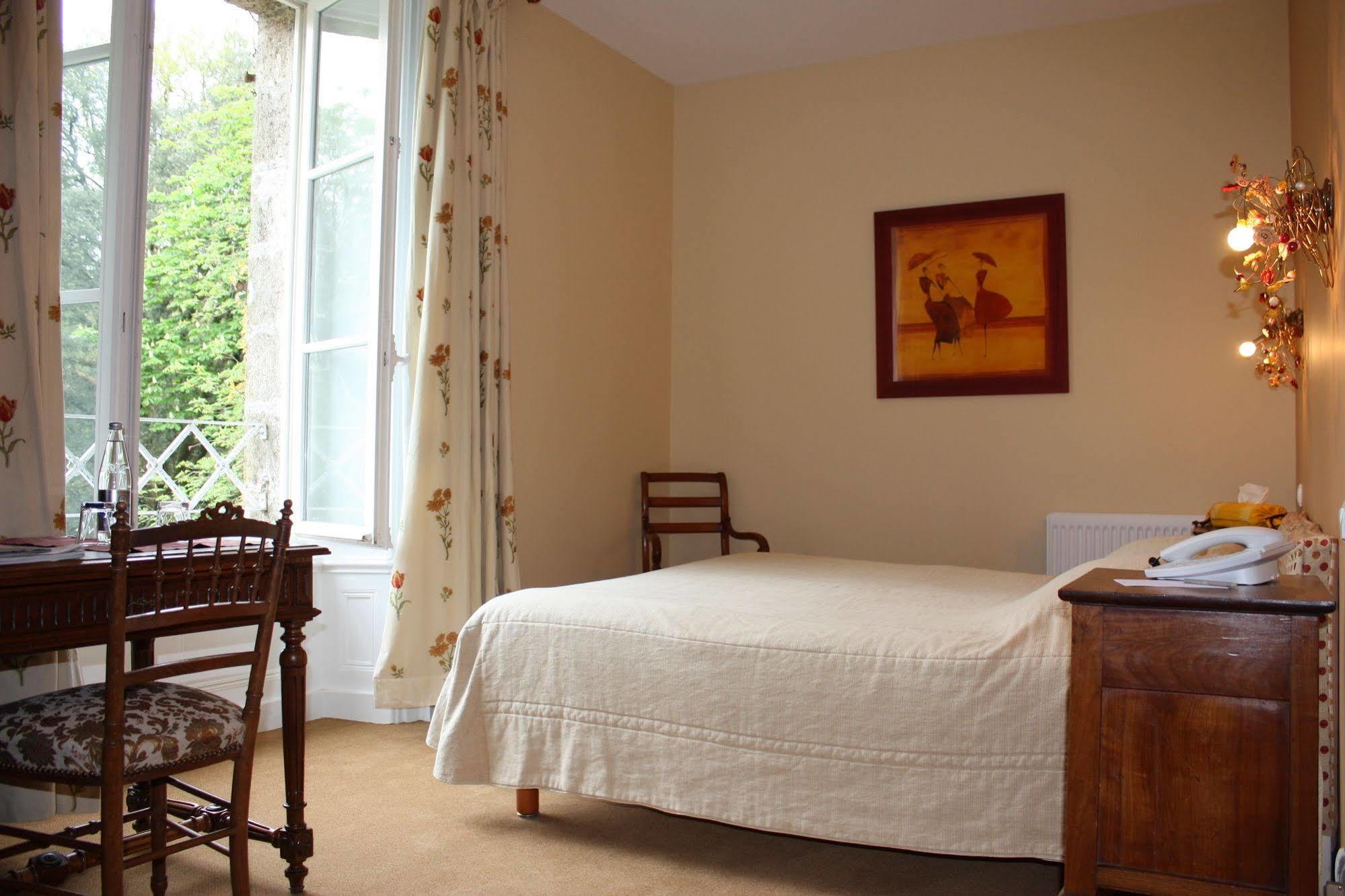 Domaine De Bodeuc Hotel Nivillac Екстериор снимка