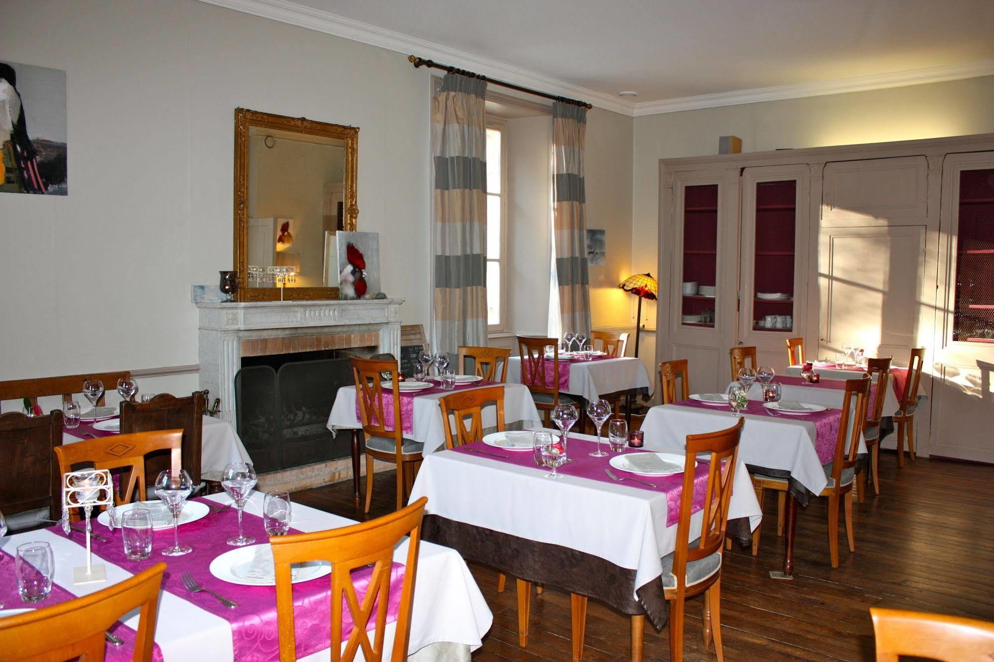 Domaine De Bodeuc Hotel Nivillac Екстериор снимка
