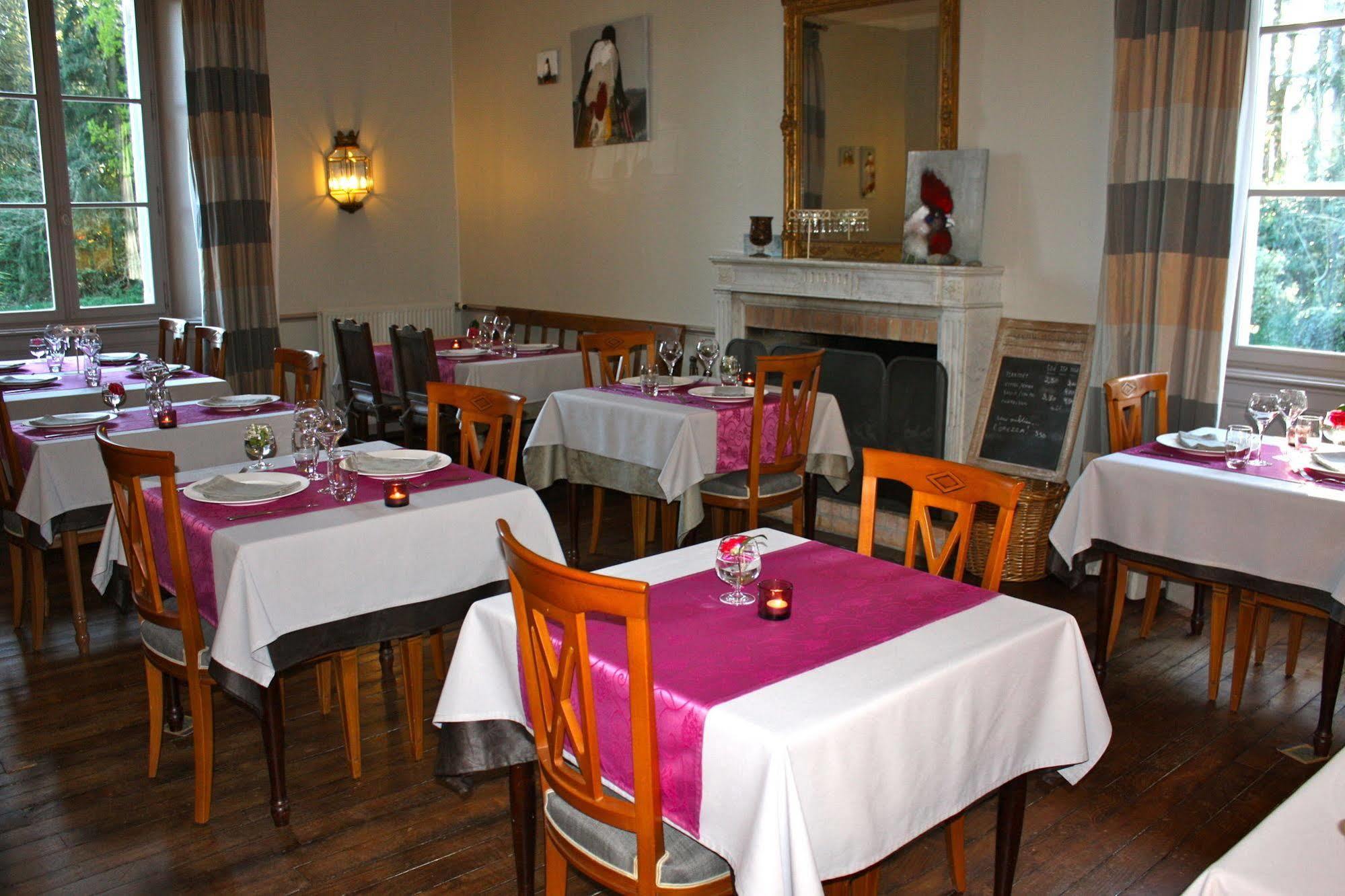 Domaine De Bodeuc Hotel Nivillac Екстериор снимка